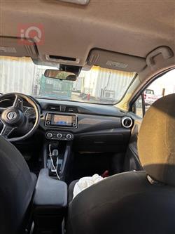 نيسان فيرسا